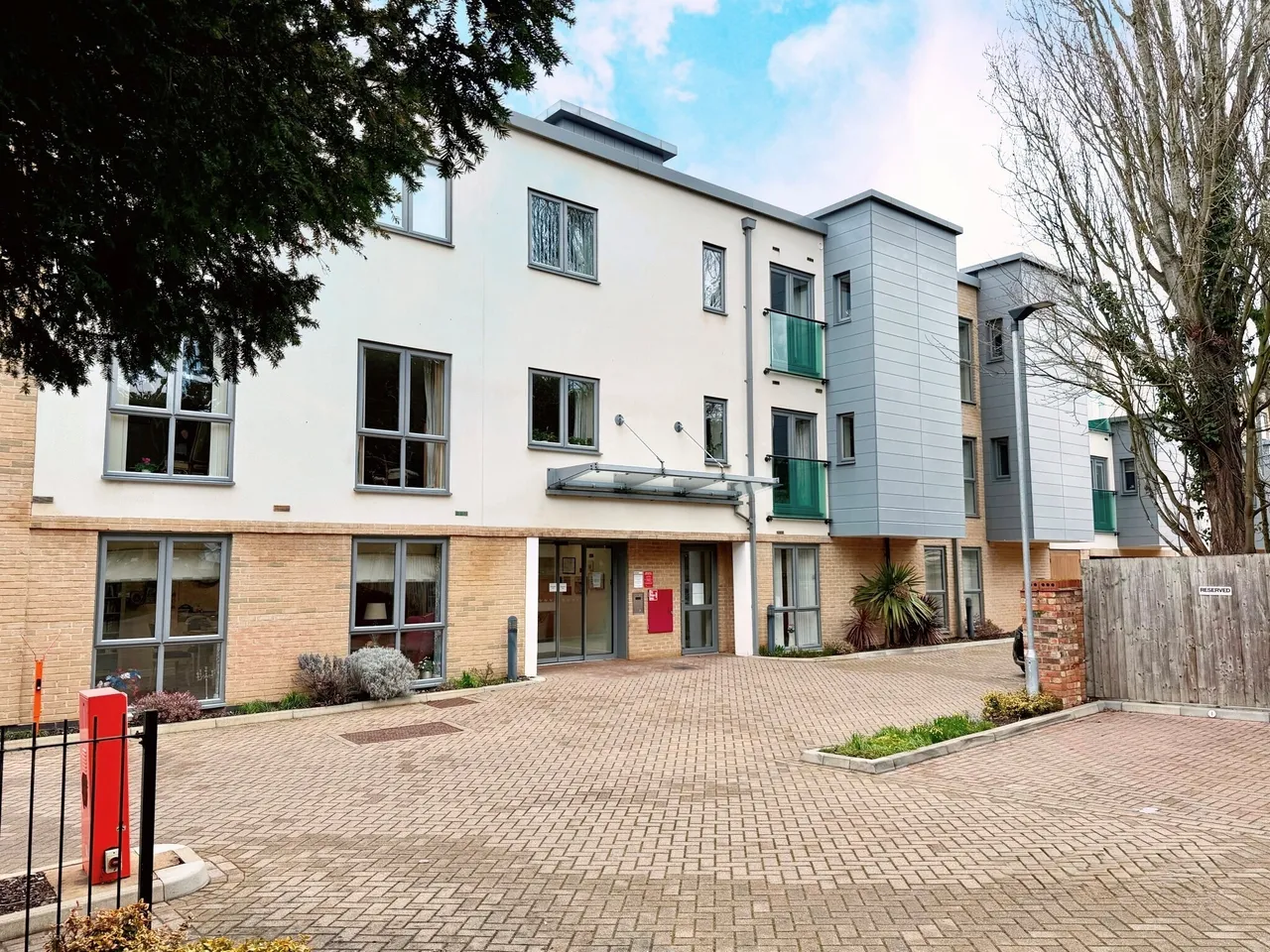 1 bed flat for sale, High Street, Huntingdon, PE29