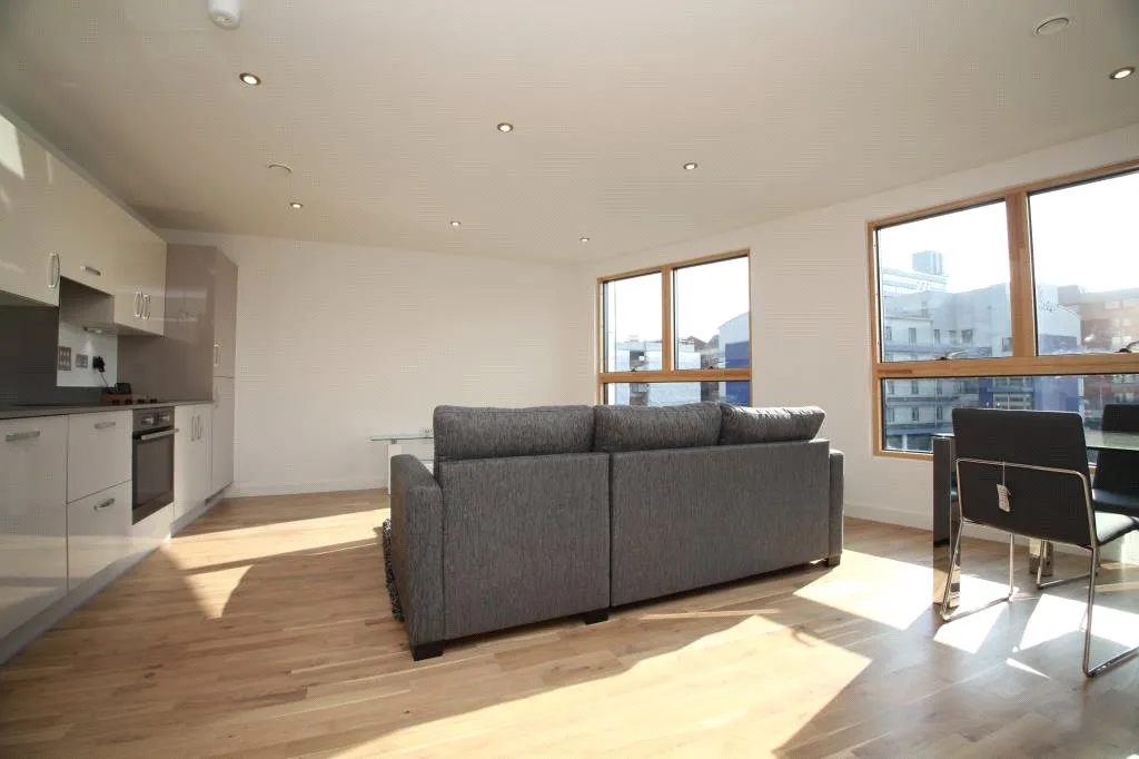 3 bed flat for sale — 20 Alfred Street, Reading, Berkshire, RG1