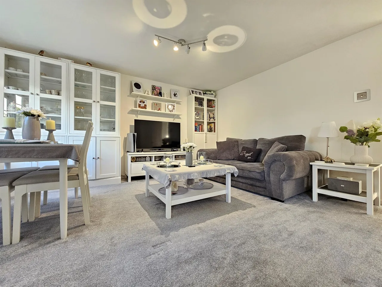Robinson Court, Earley, RG6, photo 4