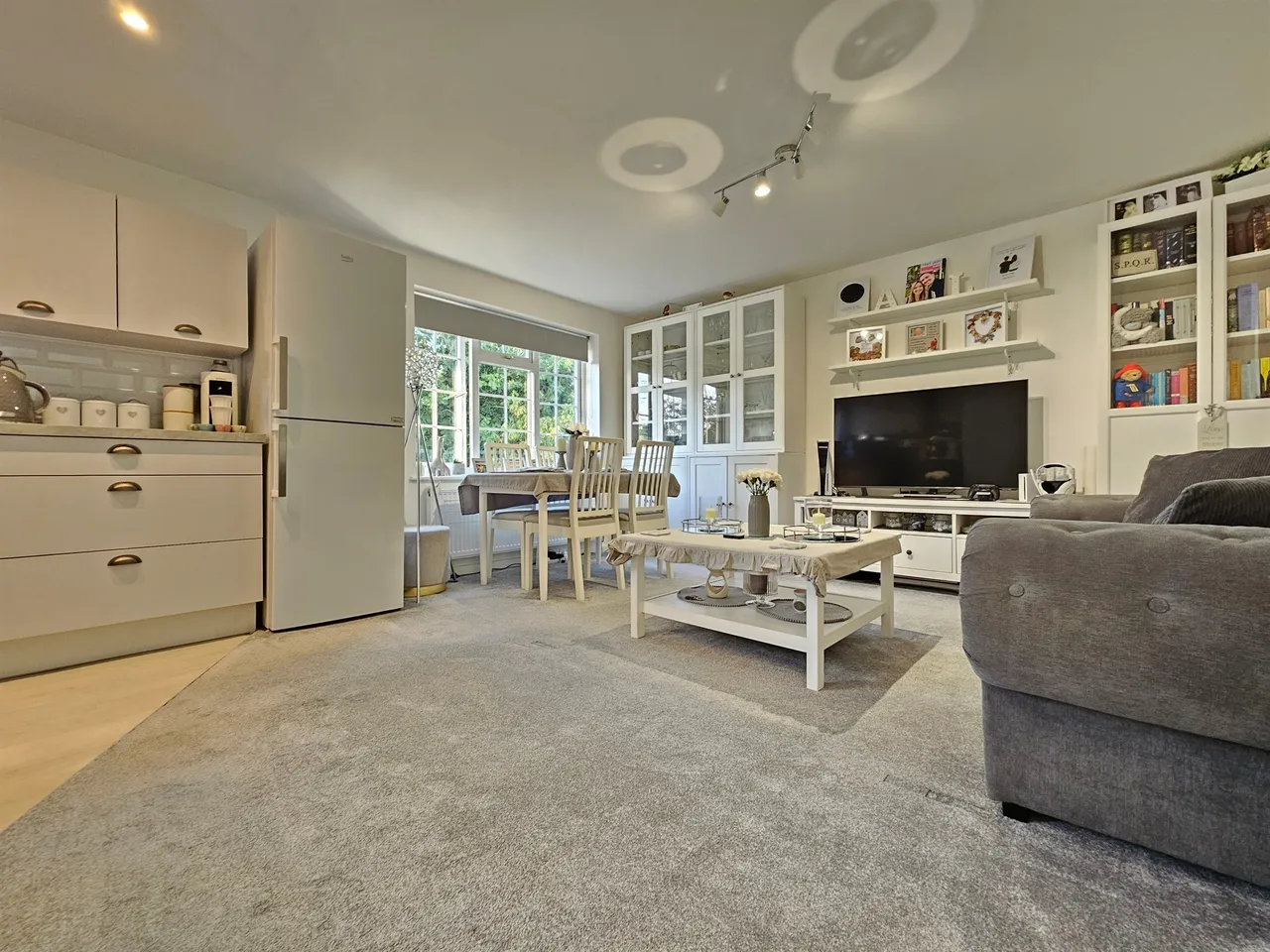 Robinson Court, Earley, RG6, photo 3