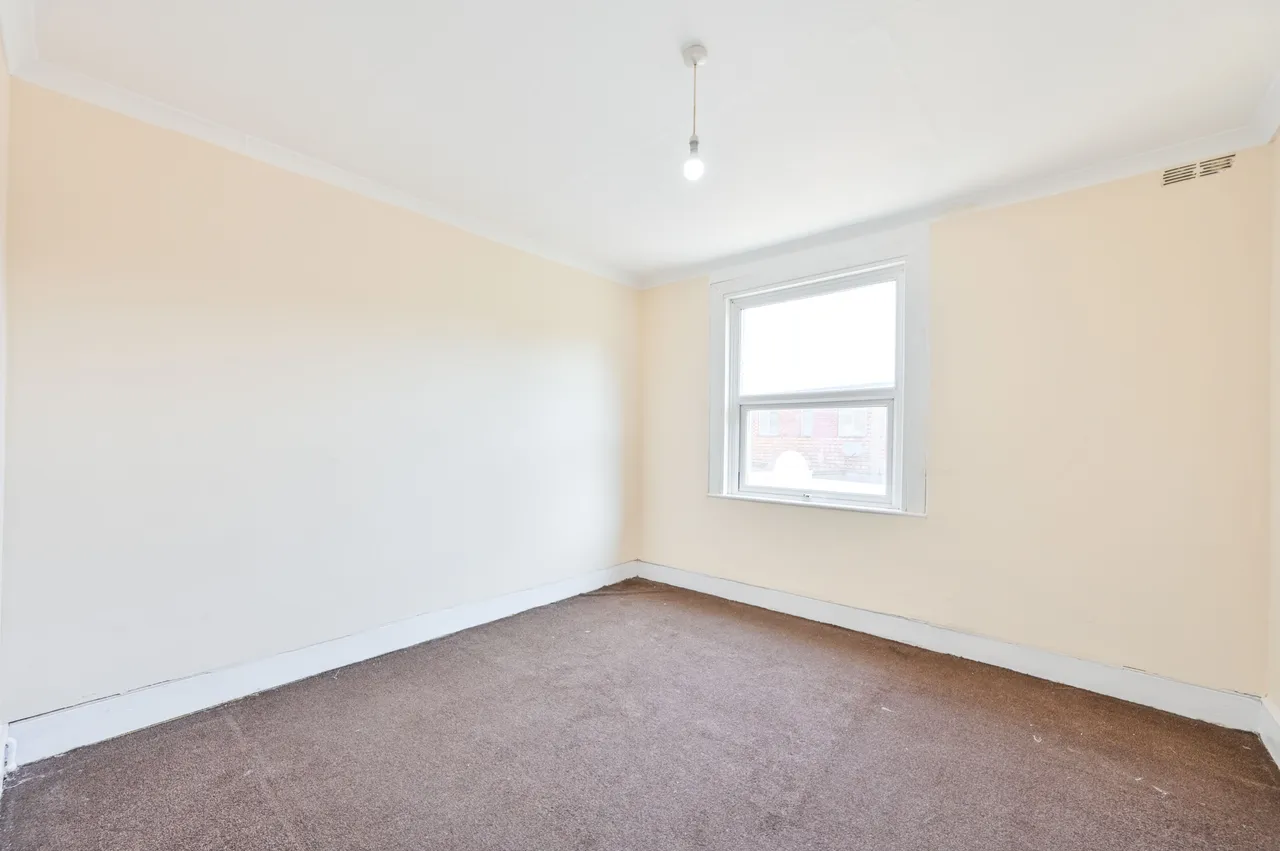 London, NW10, photo 8