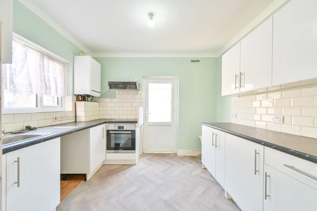 London, NW10, photo 3
