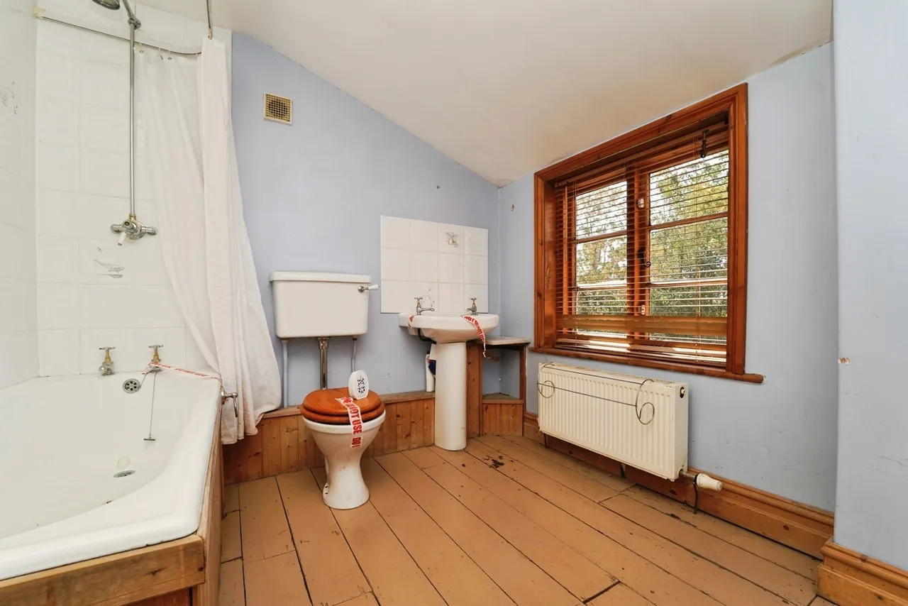 Rookery Lane, Wanswell, GL13, photo 9