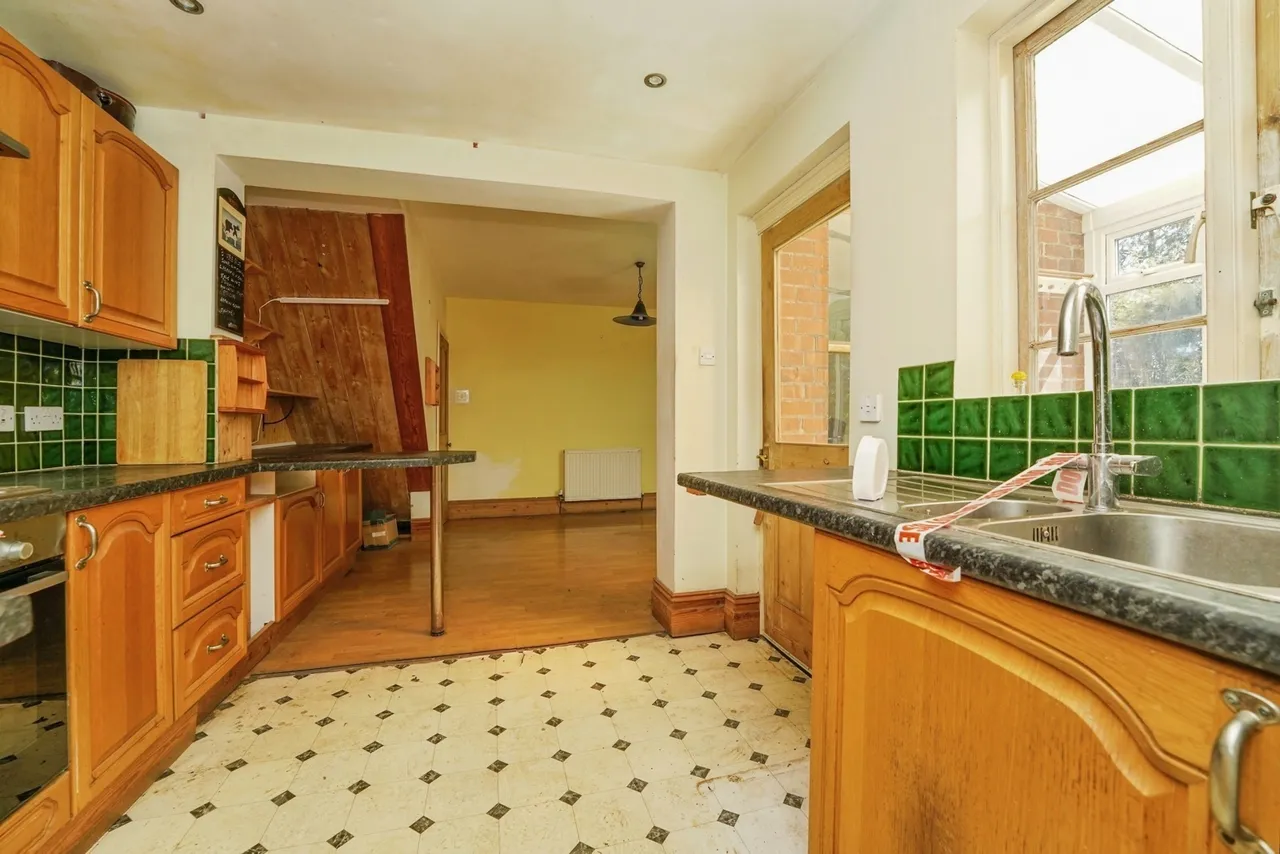 Rookery Lane, Wanswell, GL13, photo 10