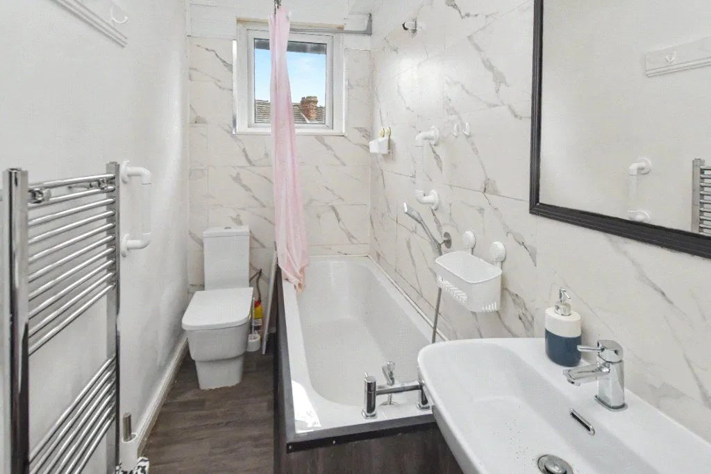 Aberdeen Grove, Leeds, LS12, photo 10