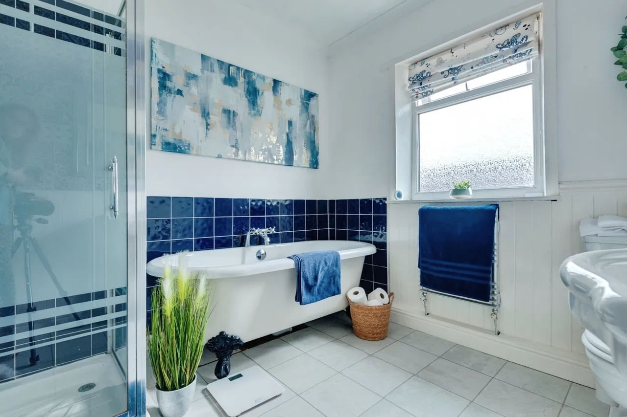 Cronton Avenue, Whiston, L35, photo 9