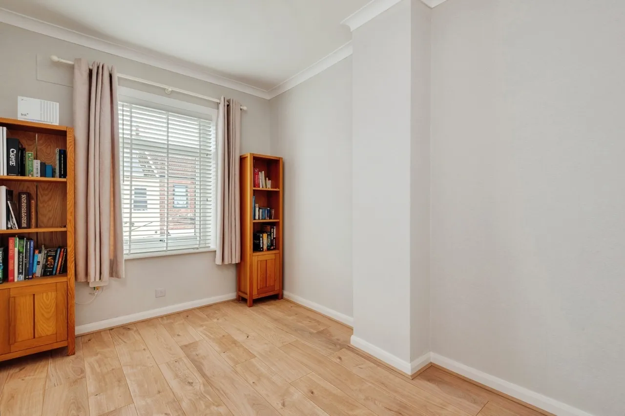Cronton Avenue, Whiston, L35, photo 8