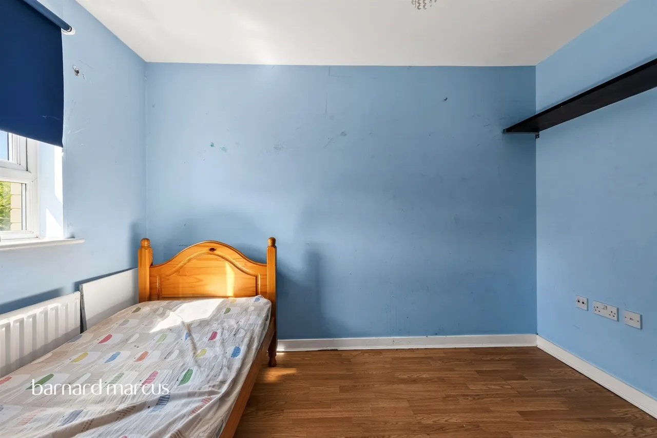 Chertsey Road, Feltham, photo 8