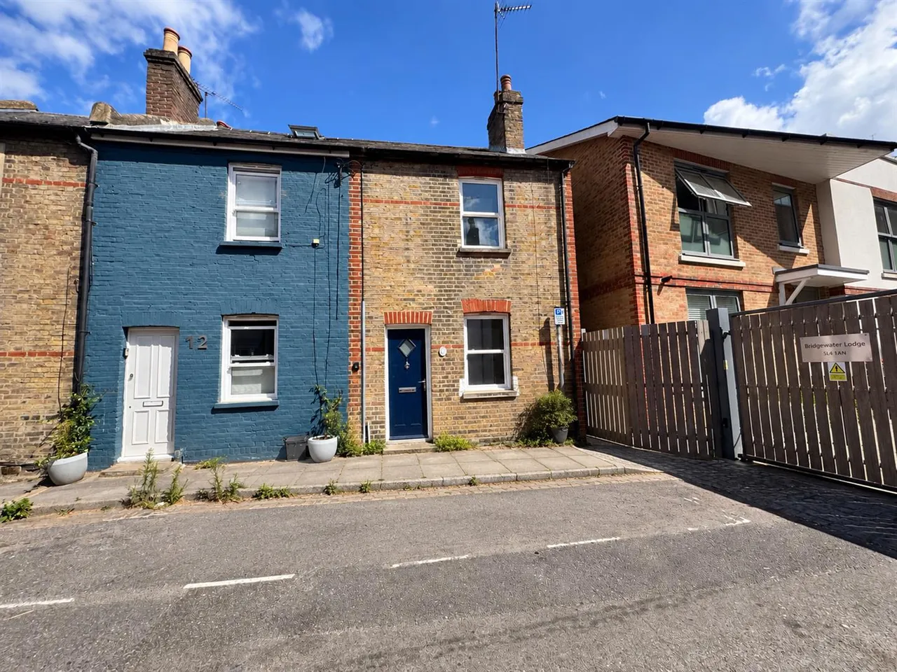 2 bed house for sale — Bridgewater Terrace, Windsor, SL4 1RB