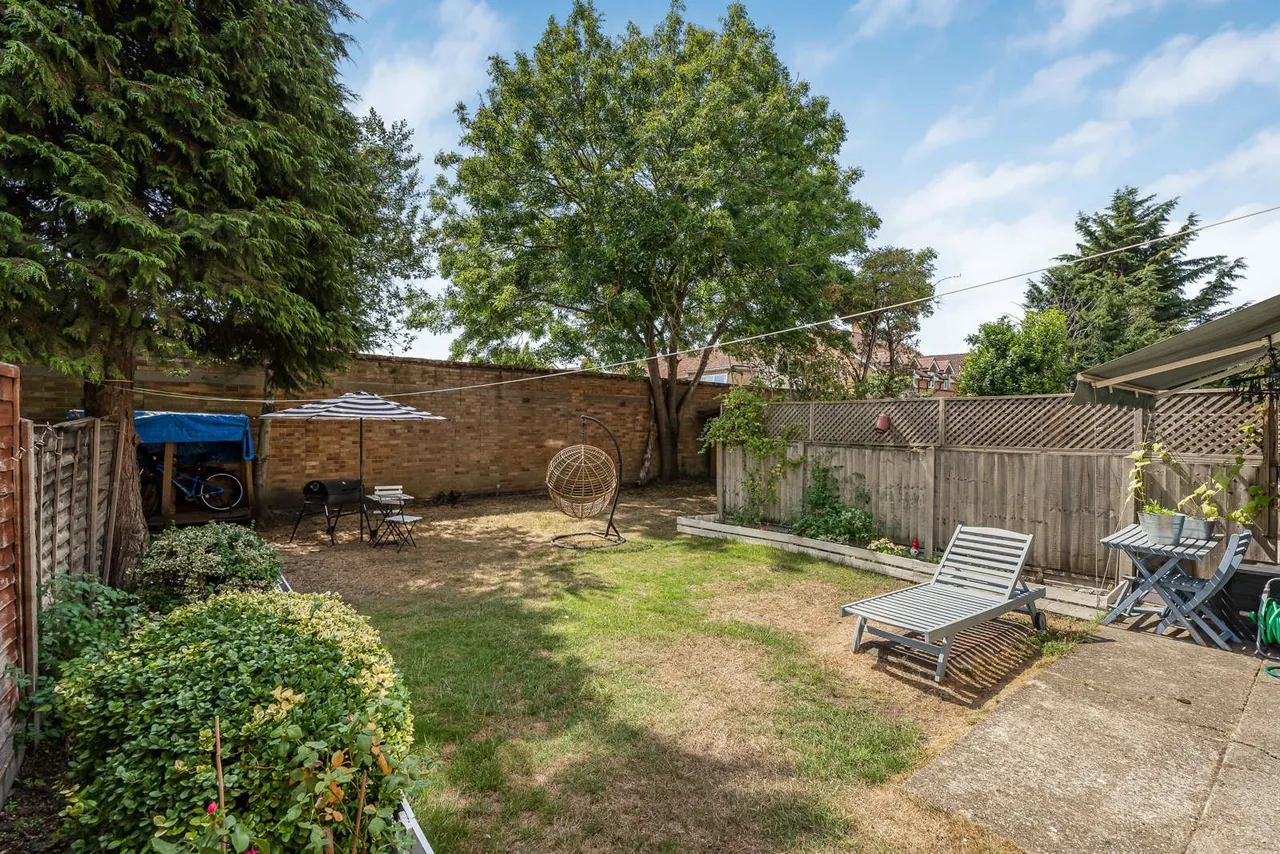 Cedar Court, Egham, TW20, photo 5