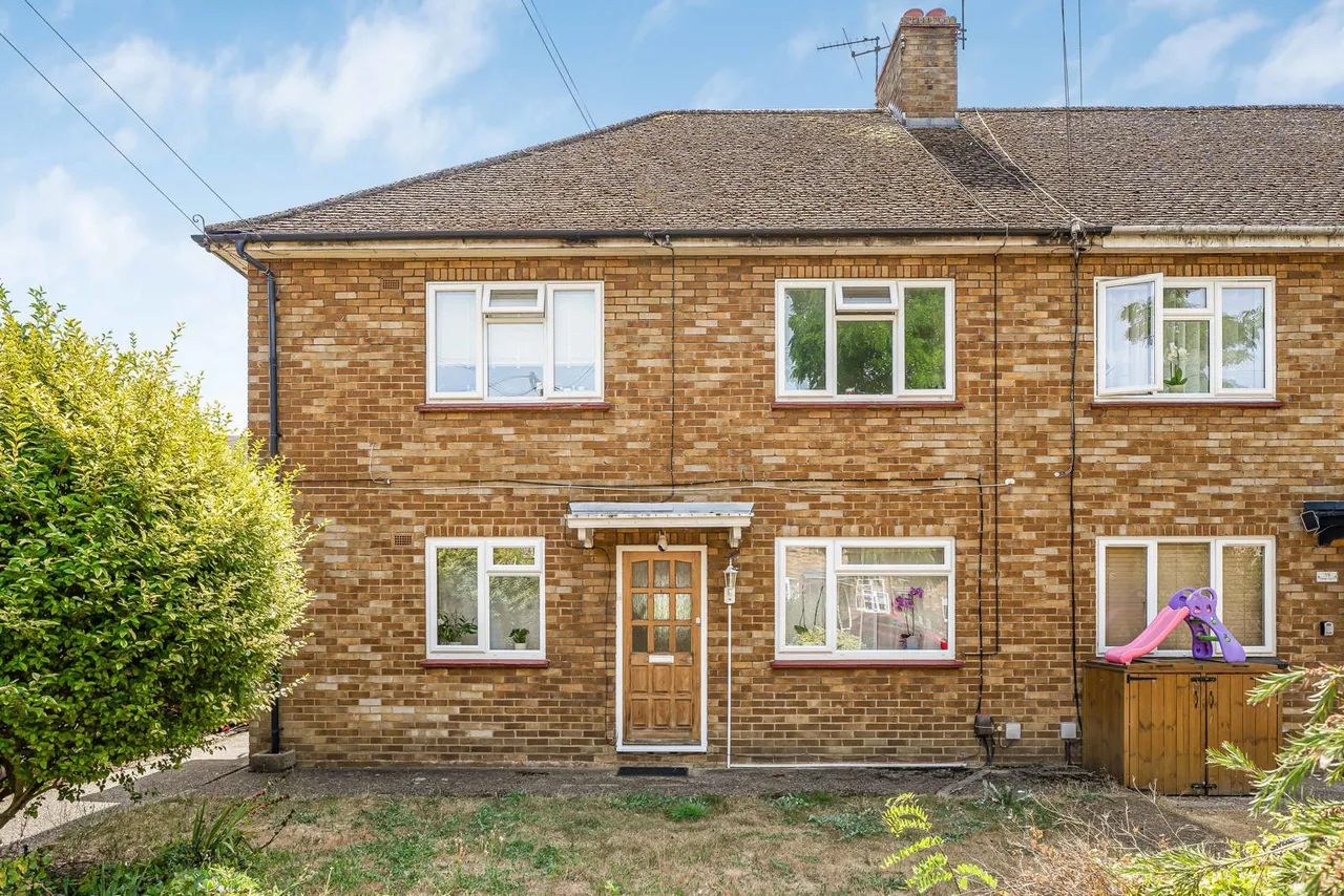 Cedar Court, Egham, TW20, photo 16