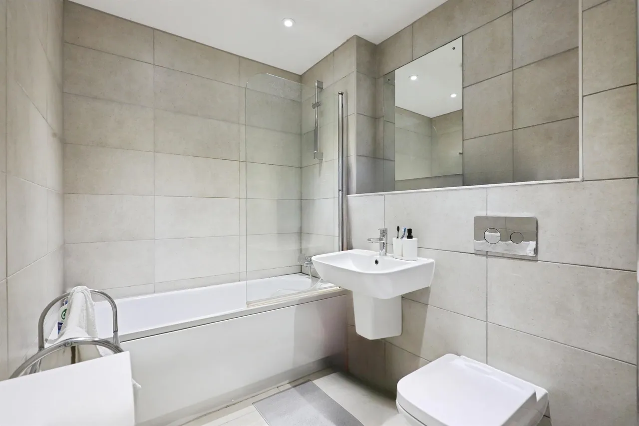 Tatler Close, Warwick, photo 3