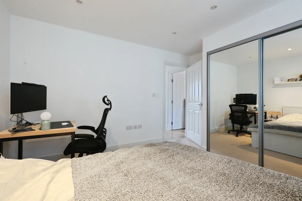 Tatler Close, Warwick, photo 10