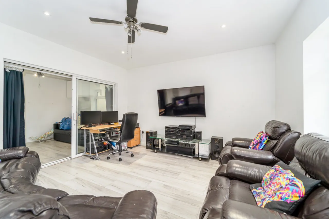 Chalmers Road, Ashford, photo 17