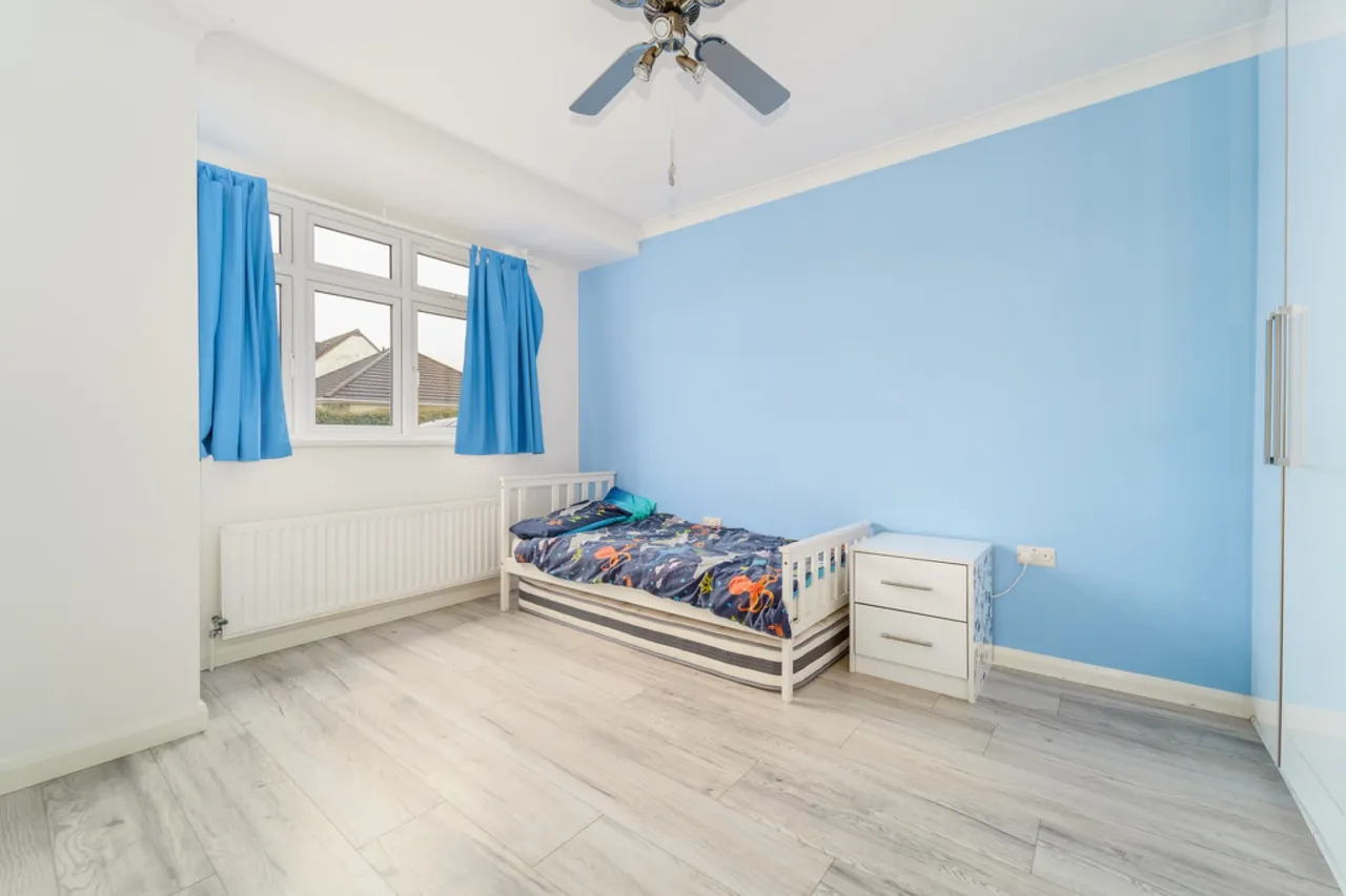 Chalmers Road, Ashford, photo 9