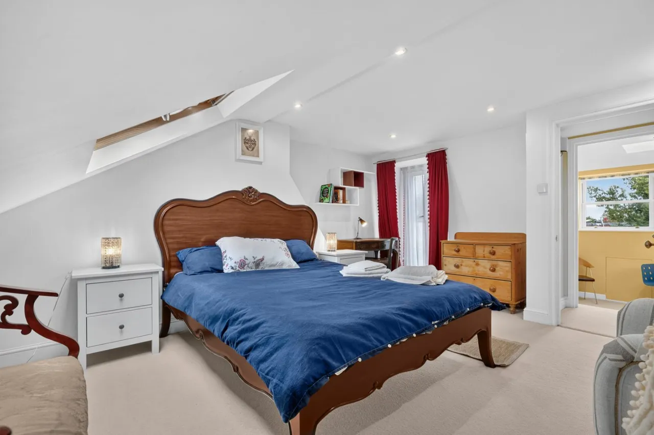 Trentham Street, London, SW18, photo 5