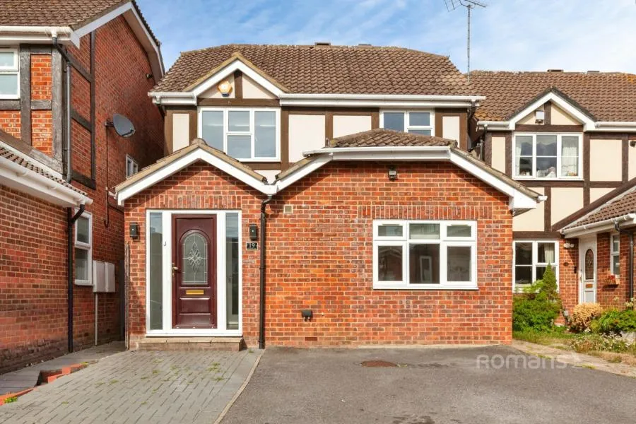 3 bed house to rent, Stonebridge Field, Eton, SL4