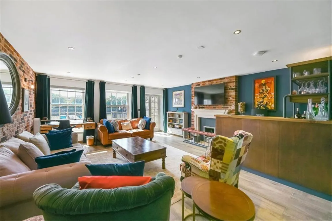 Grove Park Road, W4, photo 2