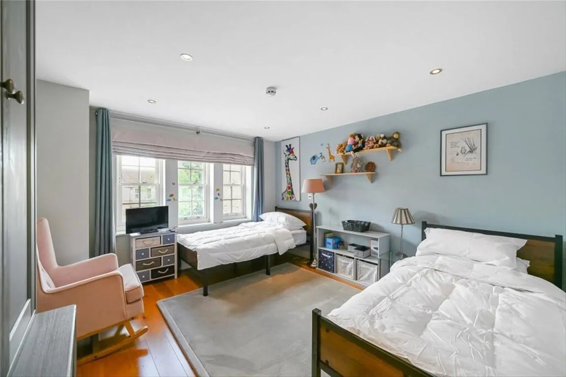 Grove Park Road, W4, photo 8