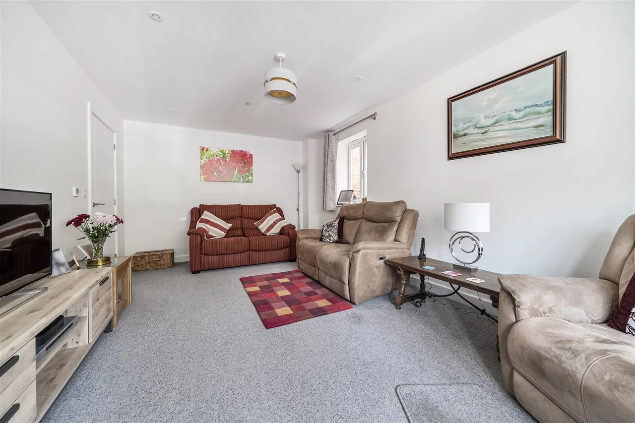 Brook Lane, Sarisbury Green, Southampton, photo 8