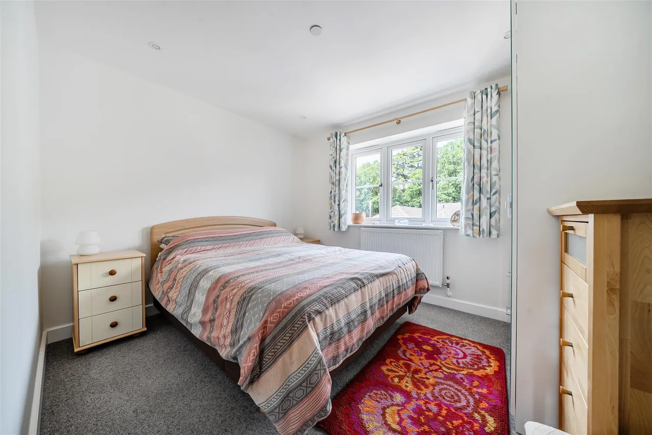 Brook Lane, Sarisbury Green, Southampton, photo 15