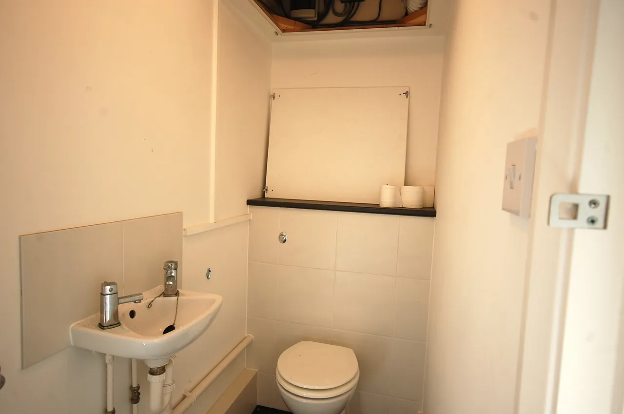 Heath Road, Ramsden Heath, photo 6