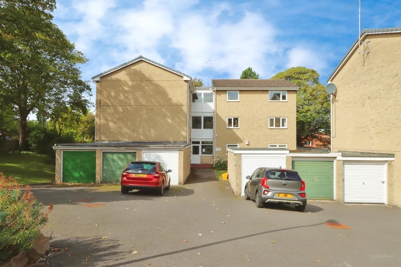 2 bed flat for sale — Park Grange Croft, Sheffield, South Yorkshire, S2