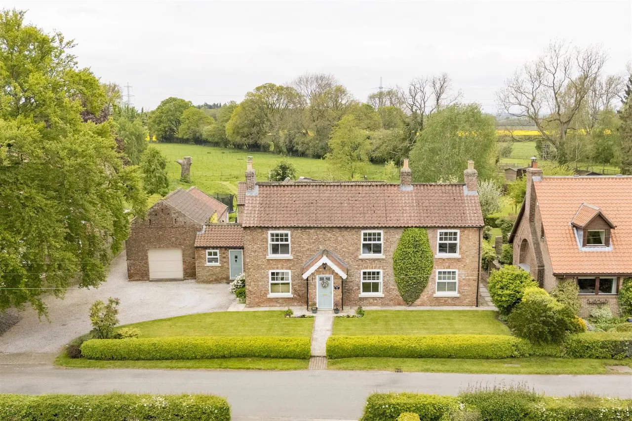 5 bed house for sale, Sessay, Thirsk