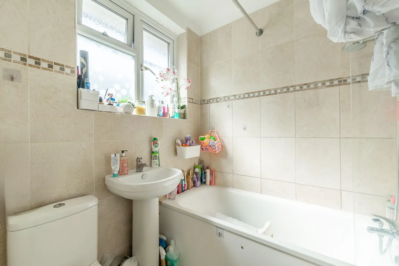 18 Lowther Road, Stanmore, photo 6
