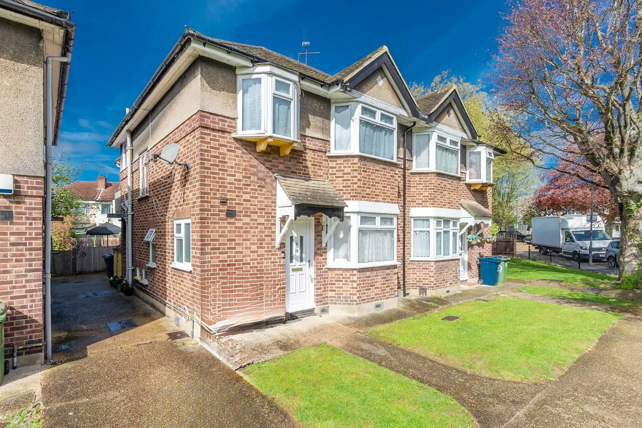 18 Lowther Road, Stanmore, photo 4