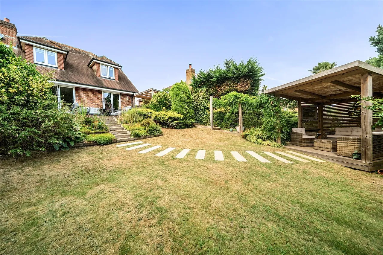 Holly Hill Lane, Sarisbury Green, Southampton, photo 21