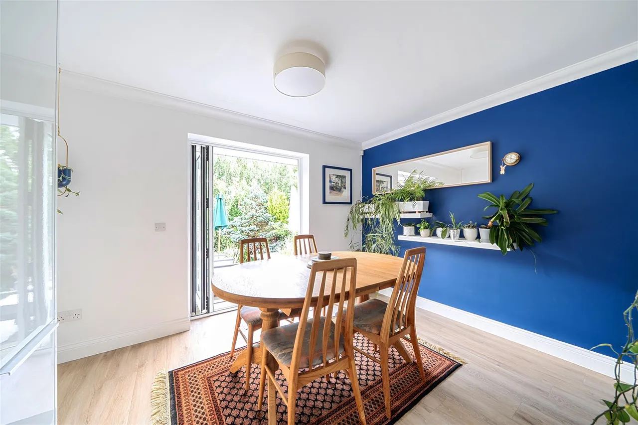 Holly Hill Lane, Sarisbury Green, Southampton, photo 7