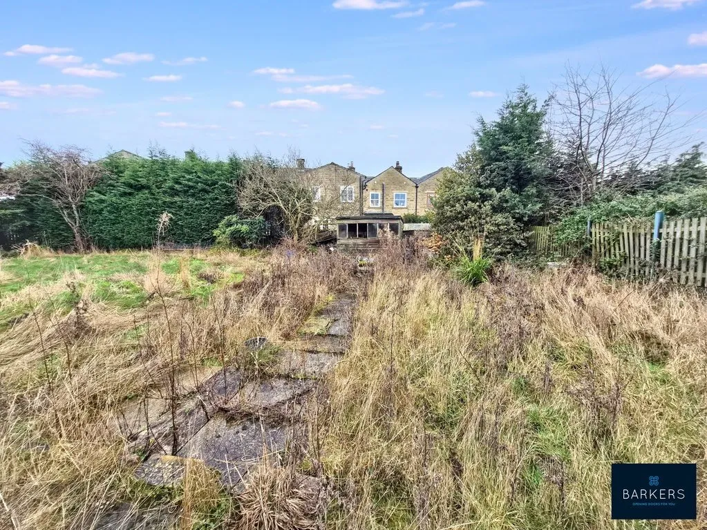 Hurstville Avenue, East Bierley BD4 6PX, photo 2
