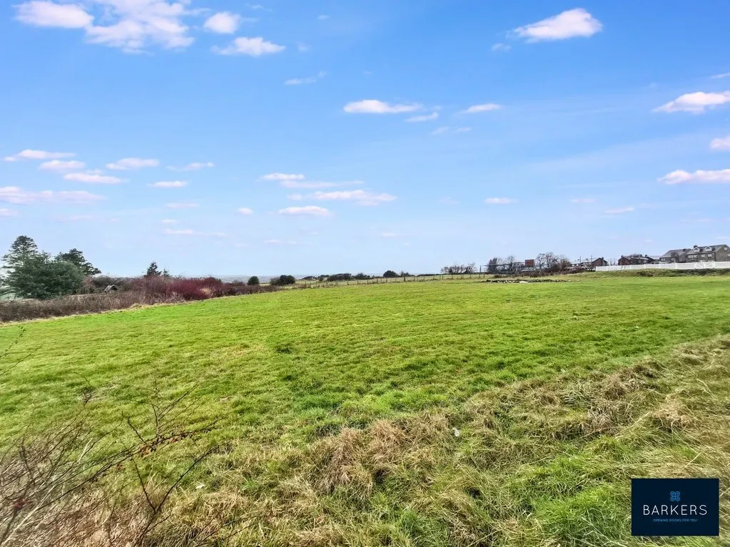 Hurstville Avenue, East Bierley BD4 6PX, photo 5