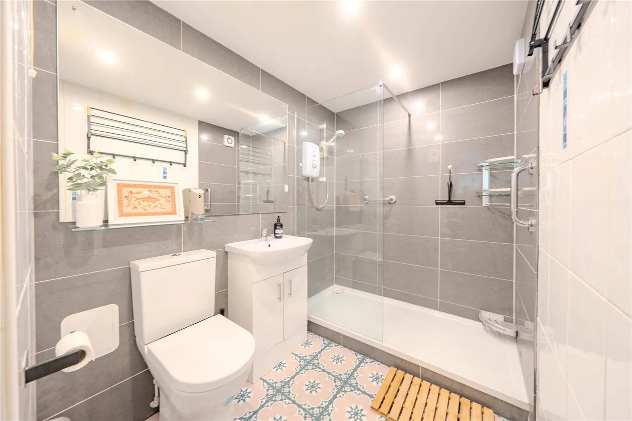Shaw Lane, Leeds, LS6, photo 7