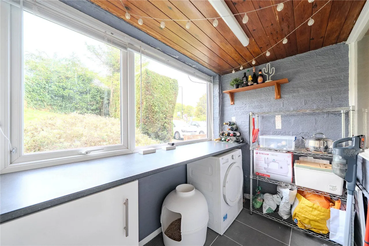 Shaw Lane, Leeds, LS6, photo 9