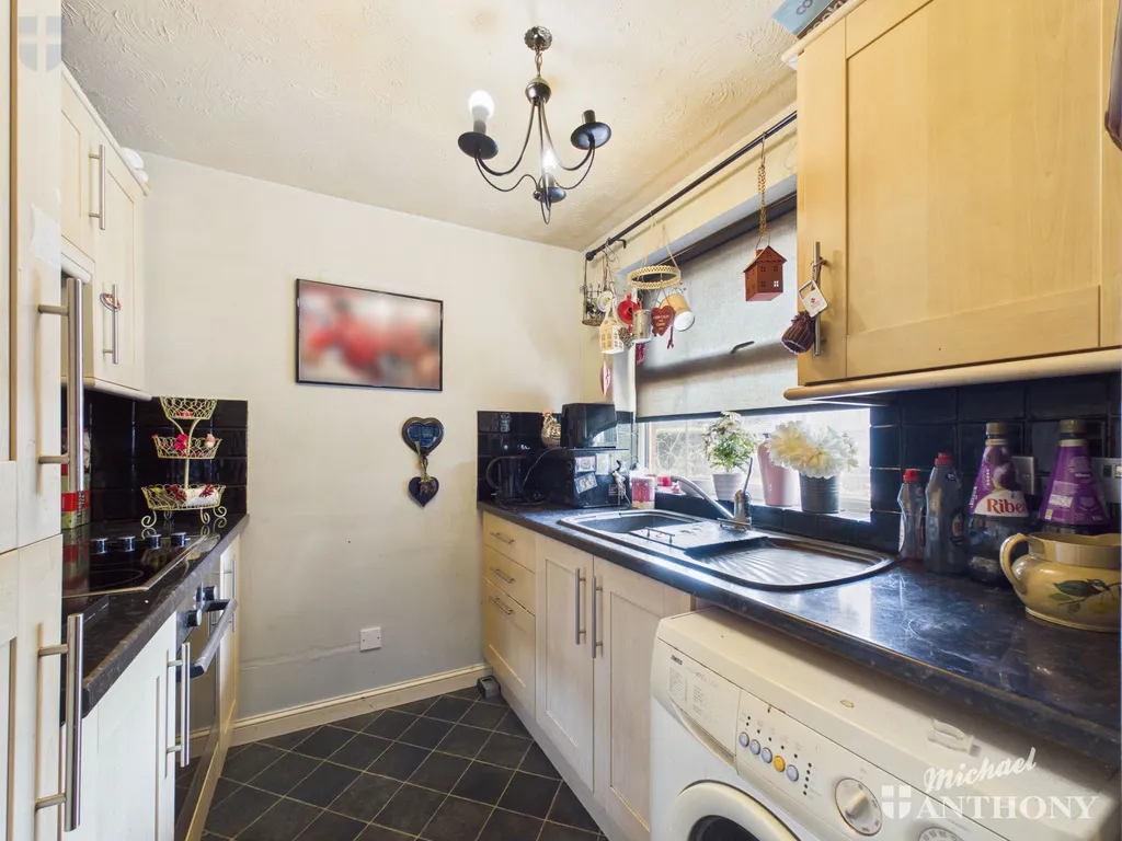 Bowler Road, Aylesbury, HP21, photo 4