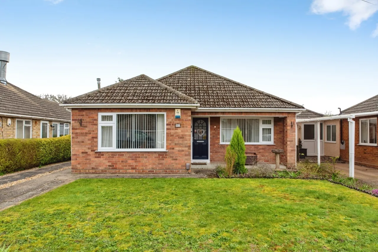 2 bed house for sale — Gardenfield, Skellingthorpe, Lincoln, Lincolnshire, LN6