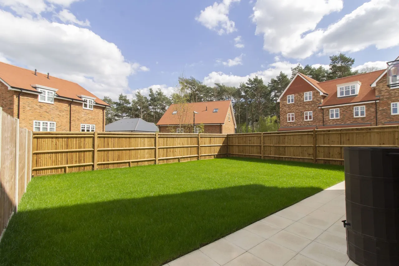 Sweet Chestnut Close, Fleet, GU51 3JQ, photo 4
