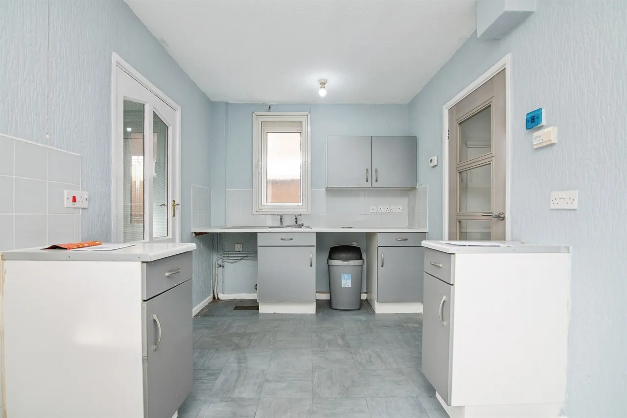 Sandy Lane, Wednesbury, WS10, photo 13