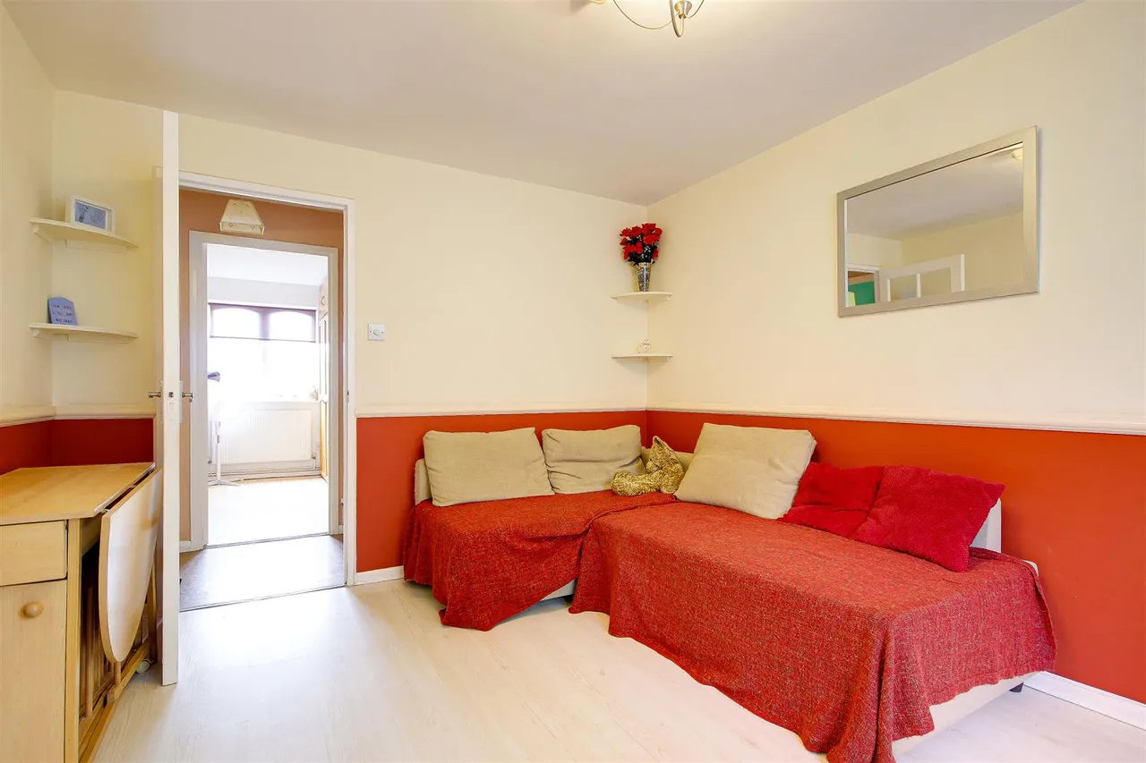 Larmans Road, Enfield, EN3, photo 10