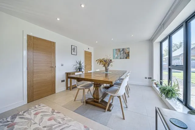 Yew Tree House, The Slade, CV47, photo 8