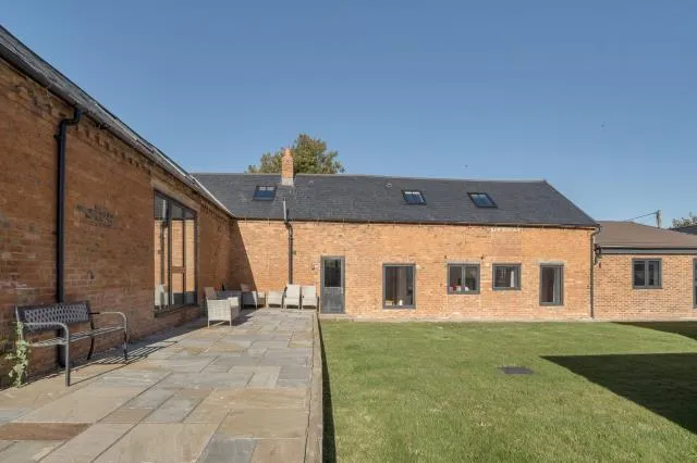 Yew Tree House, The Slade, CV47, photo 27