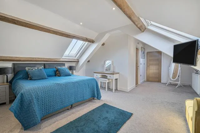 Yew Tree House, The Slade, CV47, photo 20