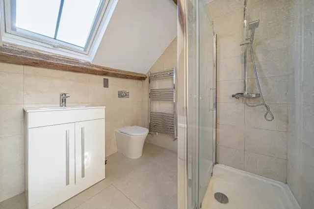 Yew Tree House, The Slade, CV47, photo 17