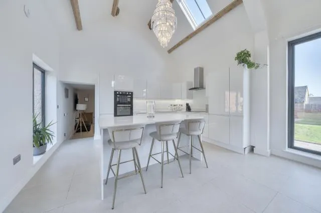 Yew Tree House, The Slade, CV47, photo 9