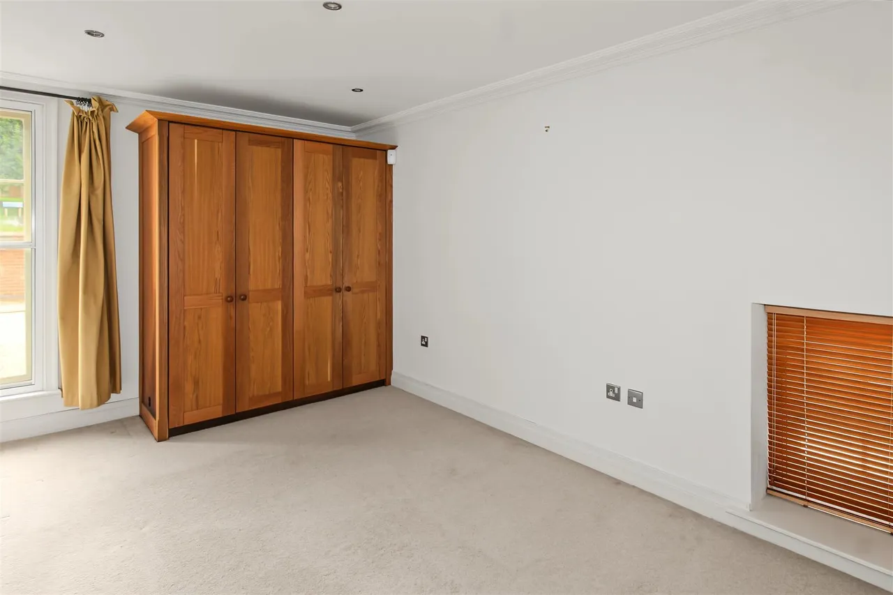 Town street, Bramcote, NG9, photo 6
