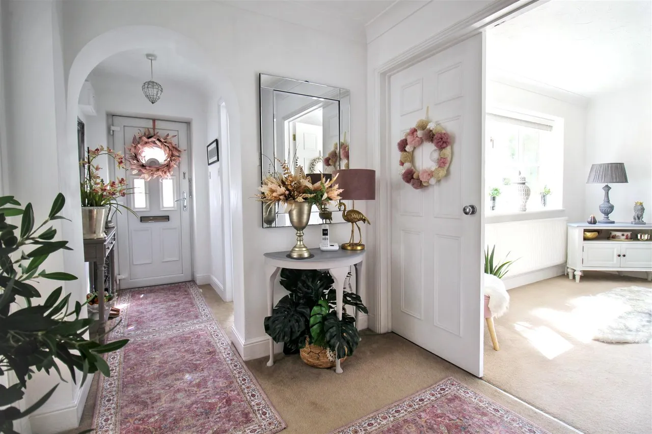 Eagle Road, Erpingham, NR11, photo 7