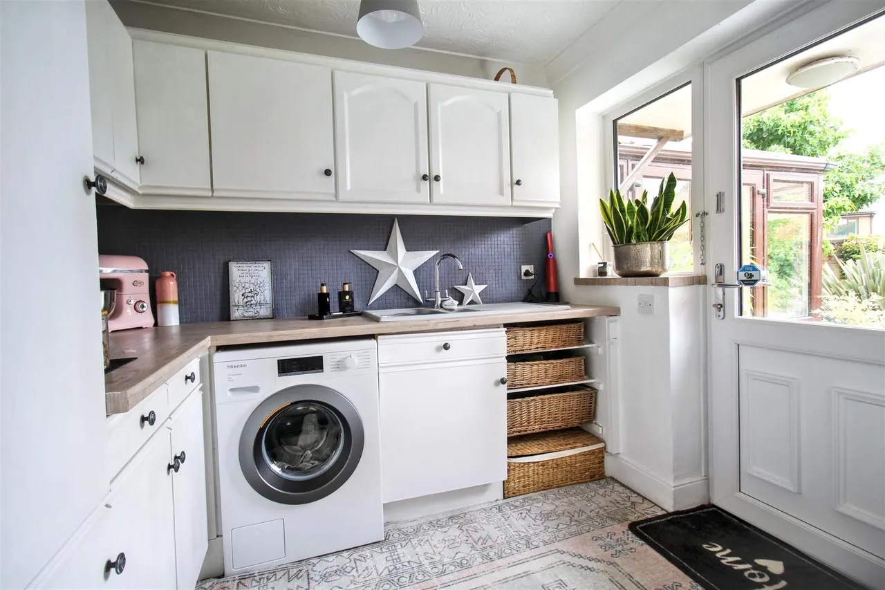 Eagle Road, Erpingham, NR11, photo 8