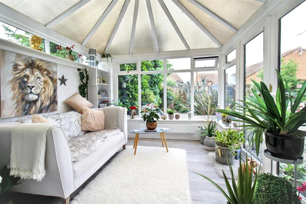 Eagle Road, Erpingham, NR11, photo 9